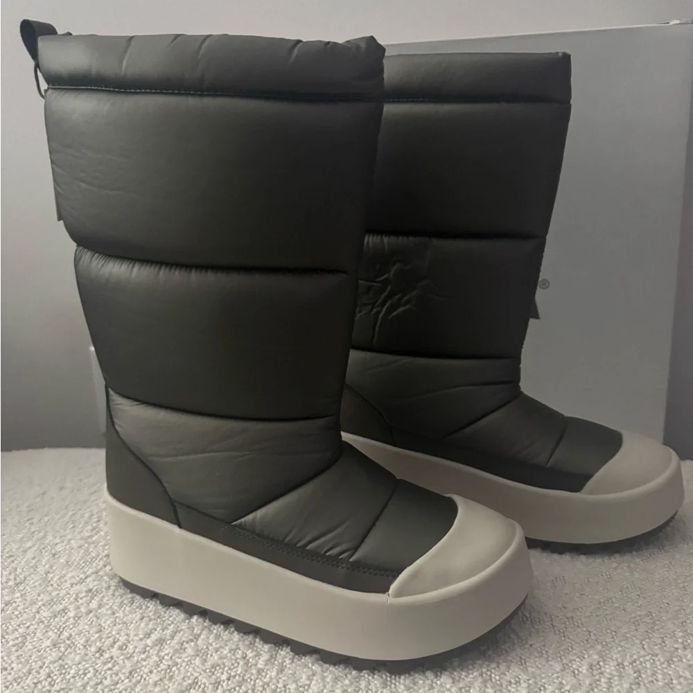 NWT Cougar Magneto Loden color snow boots~Size 8~Gorgeous boots! - Picture 4 of 16